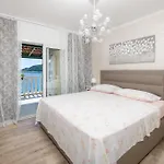 Superb Beachfront Luxury Seaview With Private *