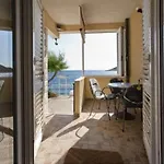 Superb Beachfront Luxury Seaview With Private