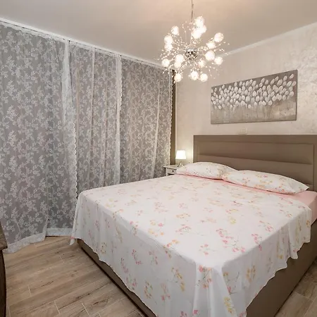 Superb Beachfront Luxury Seaview With Private
