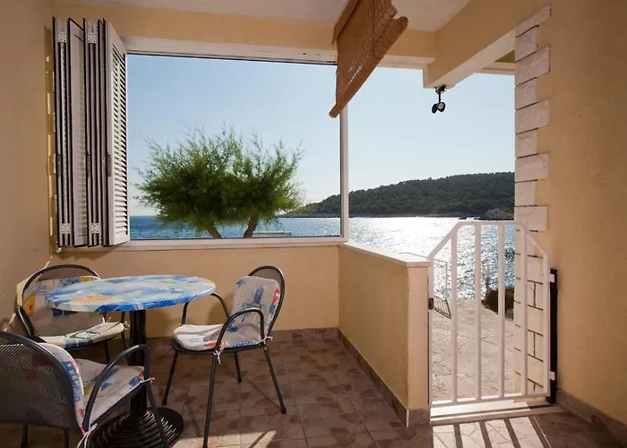 شقة Superb Beachfront Luxury Seaview With Private ميلنا
