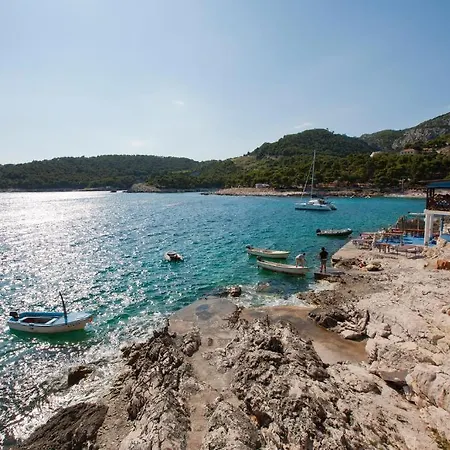 Apartmán Superb Beachfront Luxury Seaview With Private *