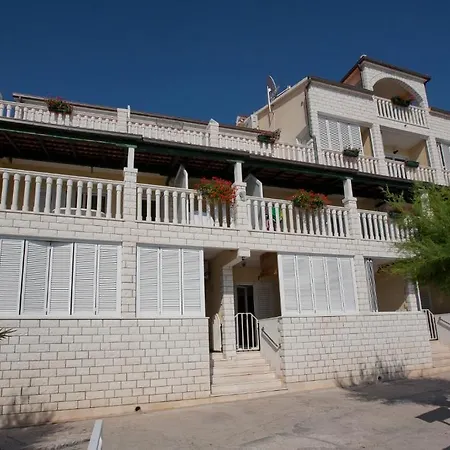 Apartmán Superb Beachfront Luxury Seaview With Private Milna (Hvar)