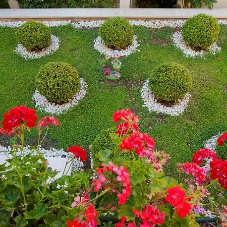 شقة Superb Beachfront Luxury Seaview With Private