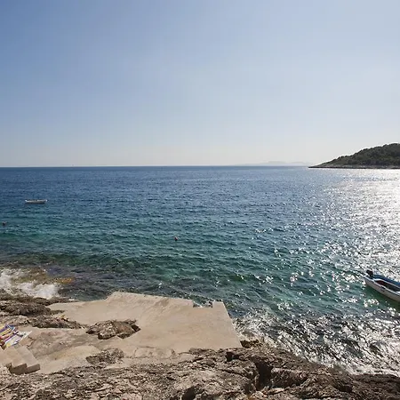 Superb Beachfront Luxury Seaview With Private Milna (Hvar)
