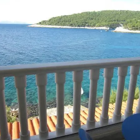 Superb Beachfront Luxury Seaview With Private Milna (Hvar)
