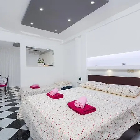 Superb Beachfront Luxury Seaview With Private * Milna (Hvar)