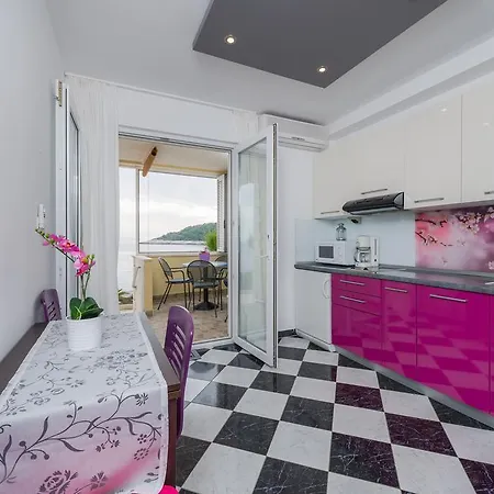 شقة Superb Beachfront Luxury Seaview With Private