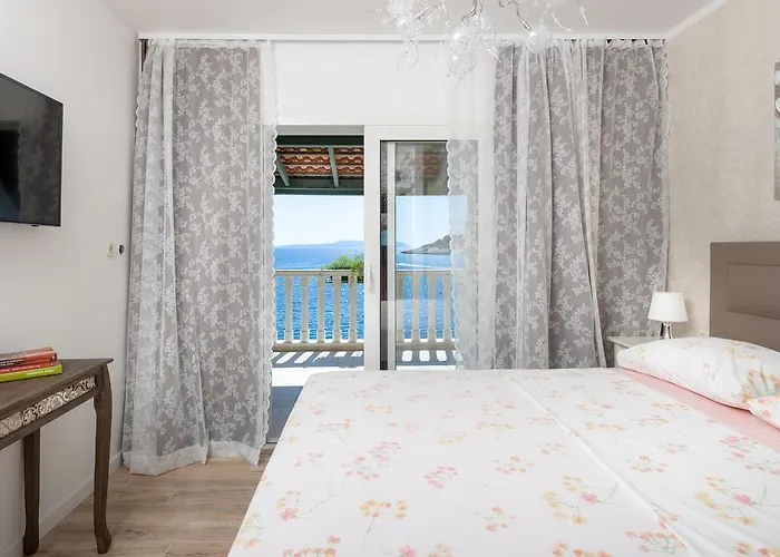 Superb Beachfront Luxury Seaview With Private *