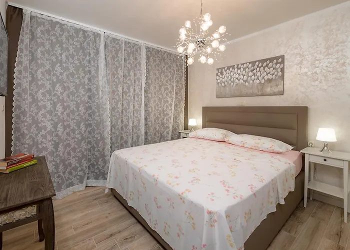 Superb Beachfront Luxury Seaview With Private