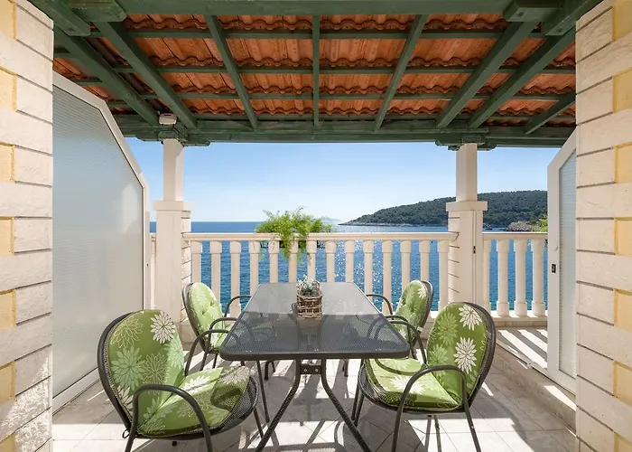 Daire Superb Beachfront Luxury Seaview With Private