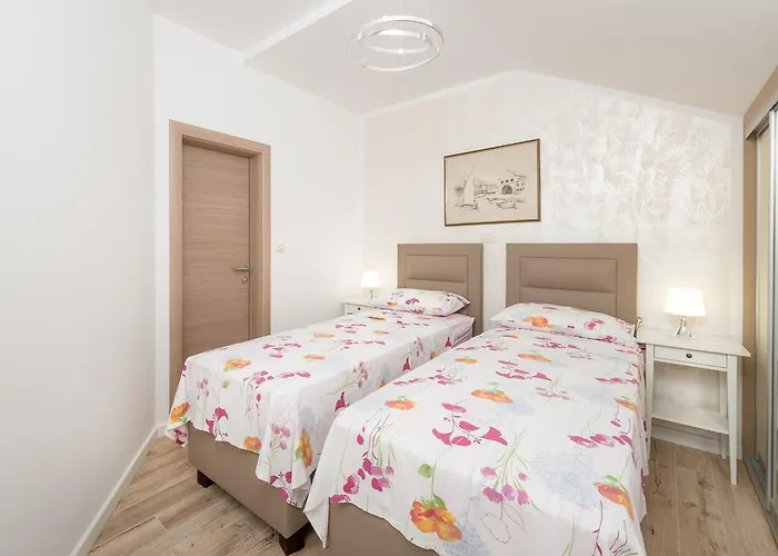 Superb Beachfront Luxury Seaview With Private * Milna (Hvar)