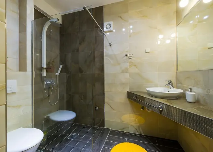 Daire Superb Beachfront Luxury Seaview With Private Milna (Hvar)