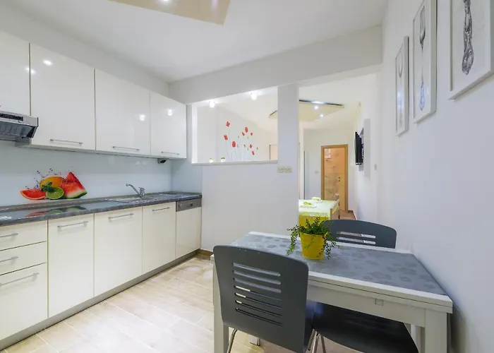 Superb Beachfront Luxury Seaview With Private