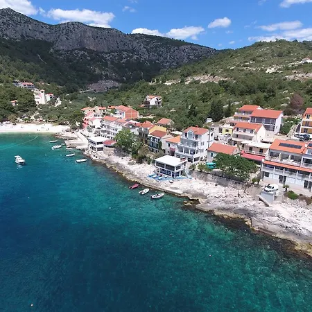 Apartamento Superb Beachfront Luxury Seaview With Private Milna (Hvar)